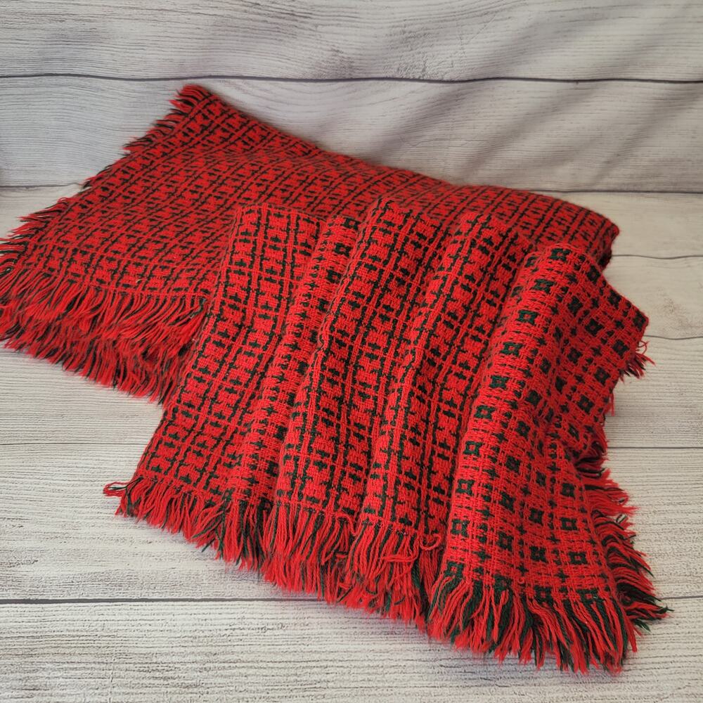 Vintage Holiday Red Green 60x80" Tablecloth w/ Fringe and 5 Matching Napkins